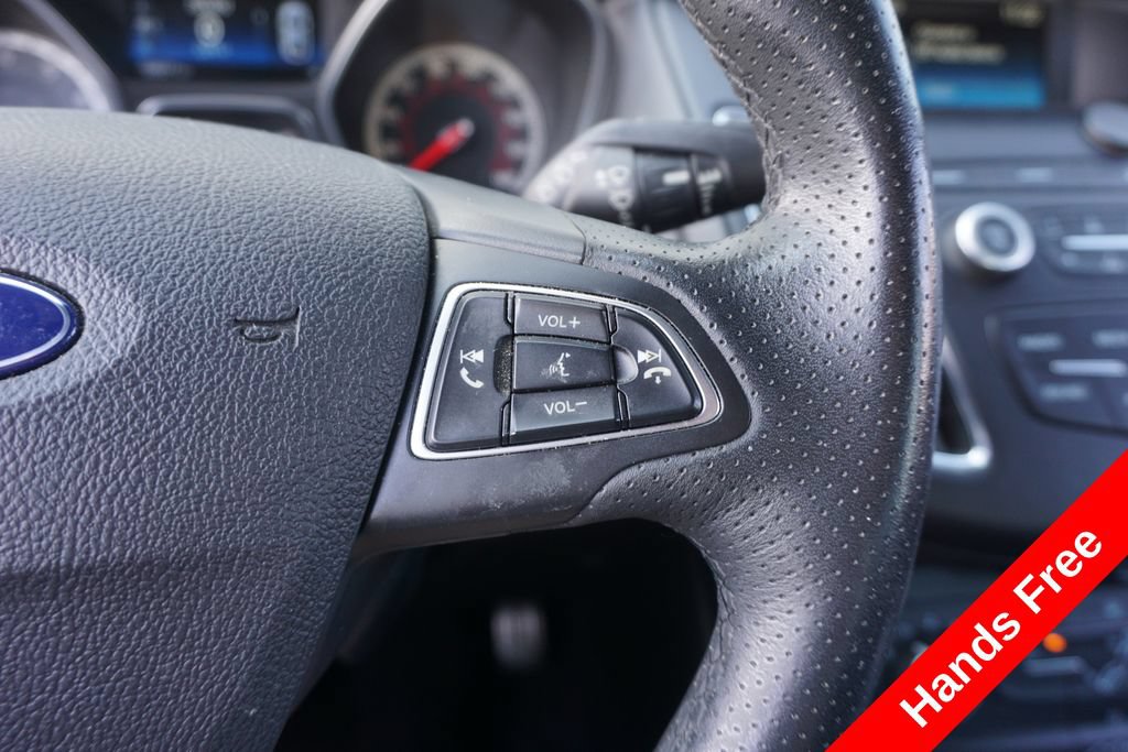 Used 2018 Ford Focus ST FWD image 4