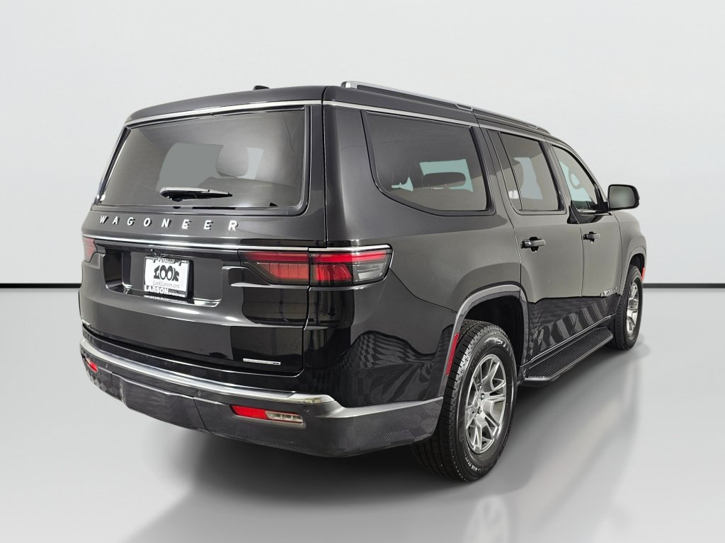 Used 2022 Jeep Wagoneer Series I AWD/4WD image 3