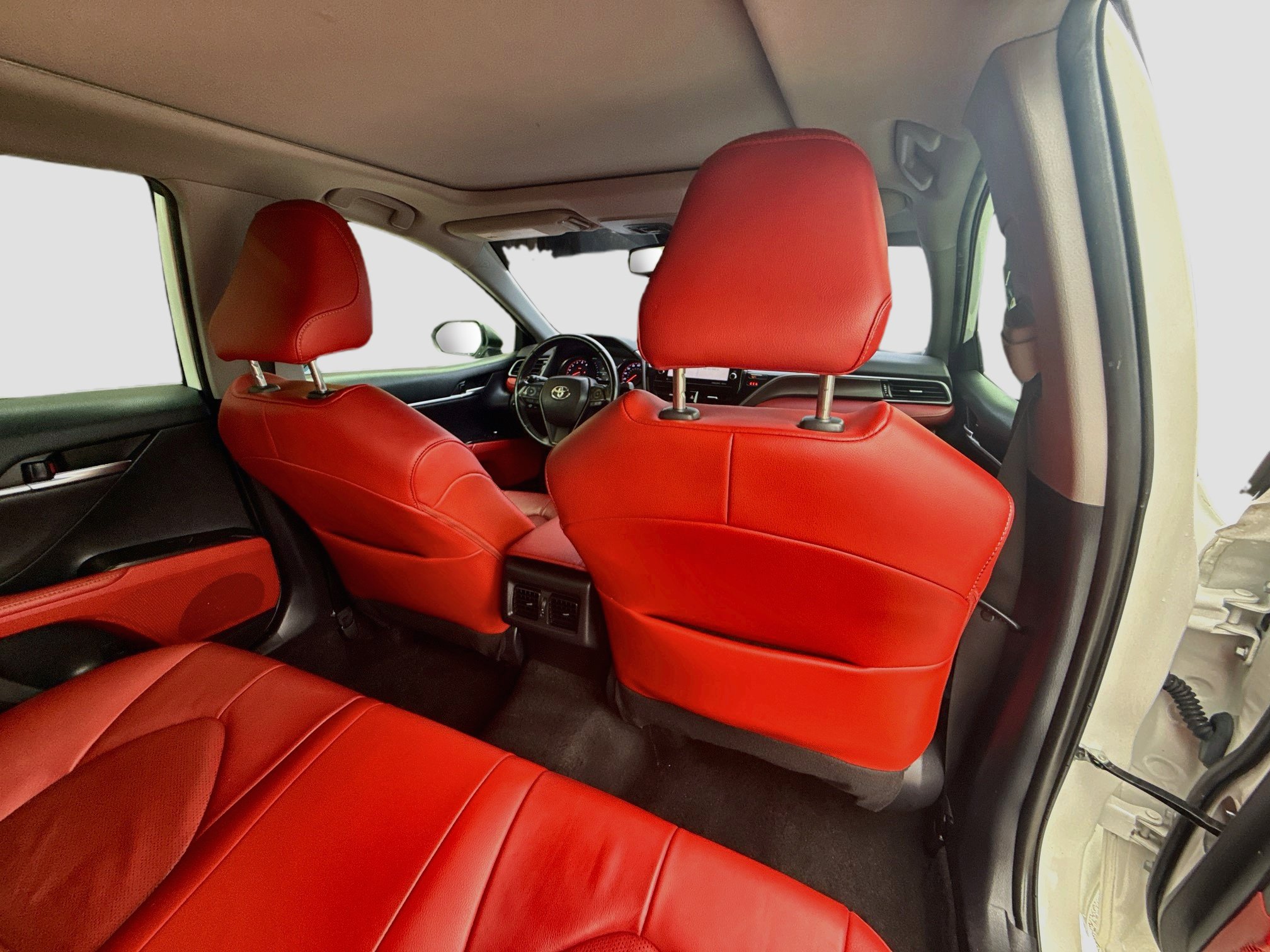 Used 2022 Toyota Camry XSE FWD image 27