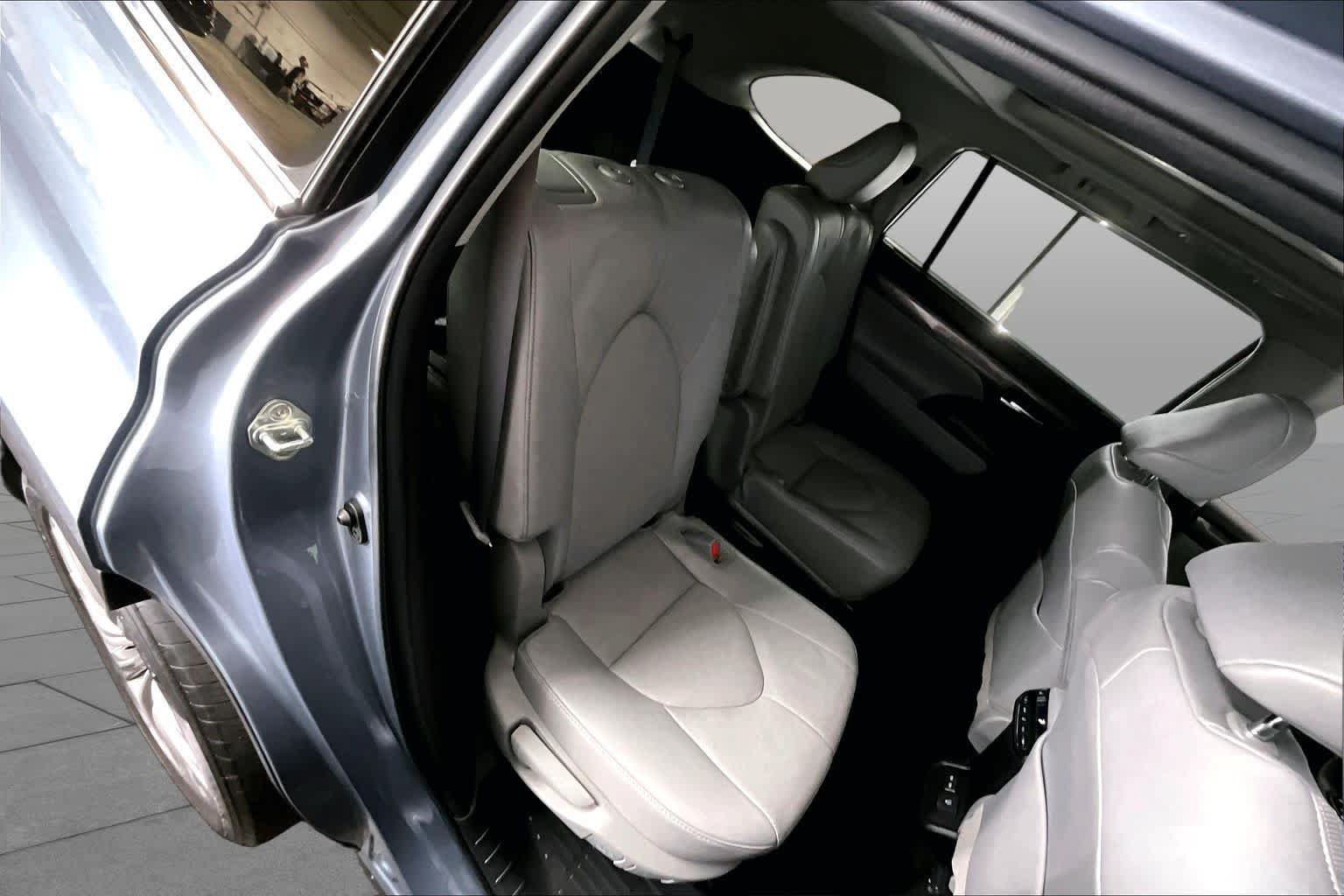 Used 2022 Toyota Highlander Platinum AWD/4WD image 20
