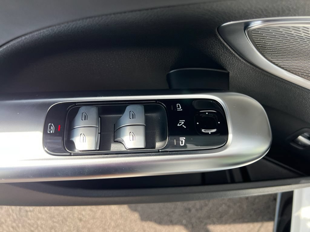 New 2026 Mercedes-Benz C 43 AMG 4MATIC Sedan image 11
