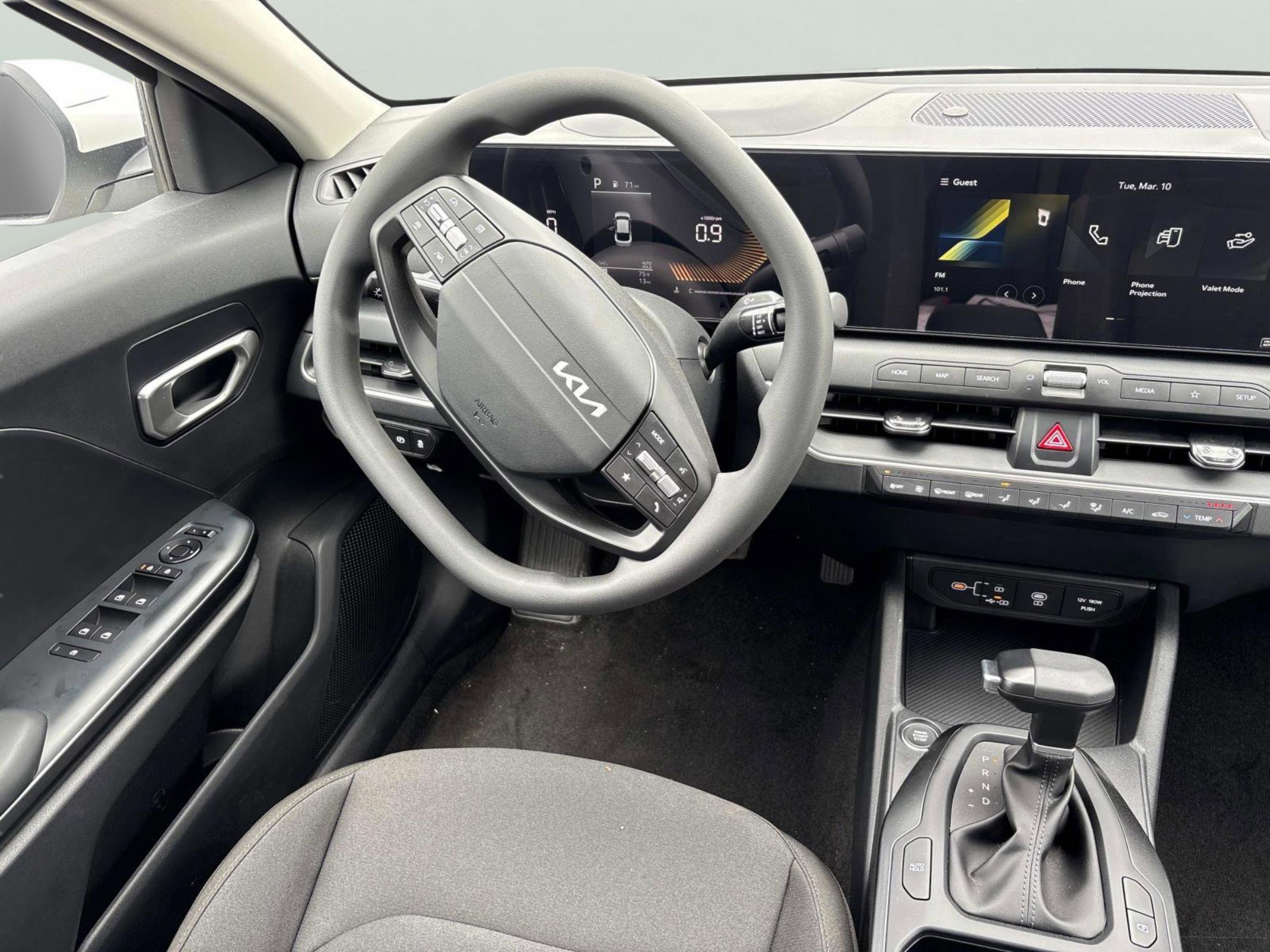 New 2026 Kia K4 LX image 12