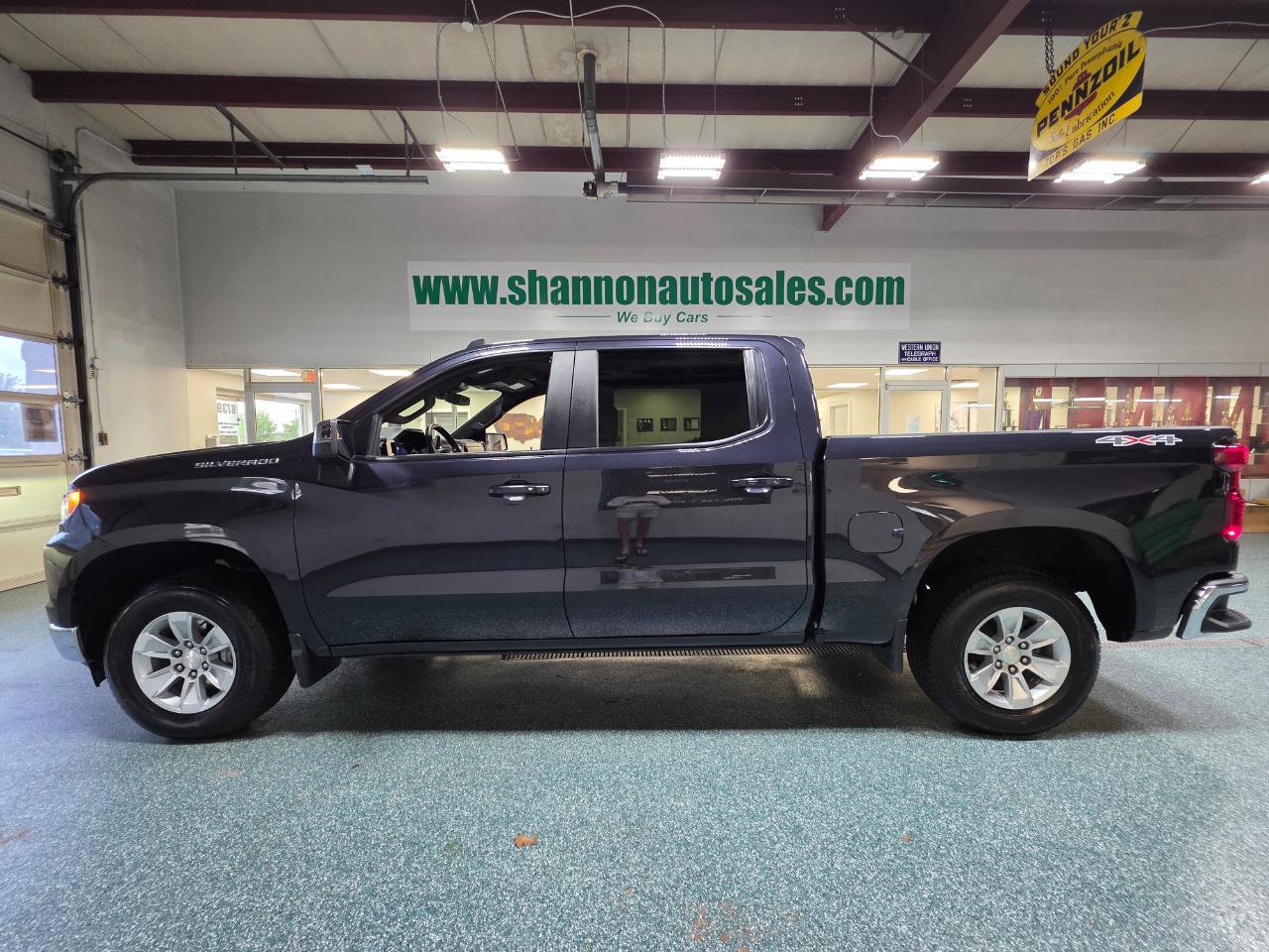 Used 2023 Chevrolet Silverado 1500 LT w/ Protection Package AWD/4WD image 11