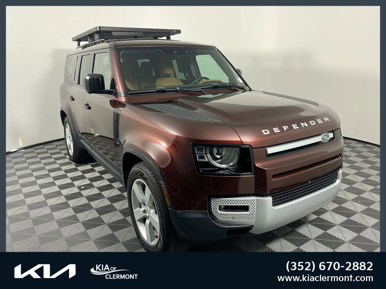 Used 2023 Land Rover Defender 130 SE AWD/4WD image 1