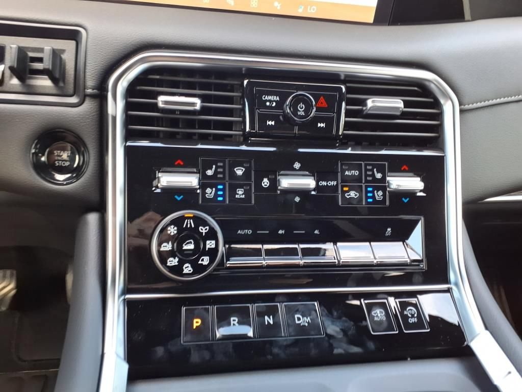 New 2025 Nissan Armada Platinum Reserve AWD/4WD image 15