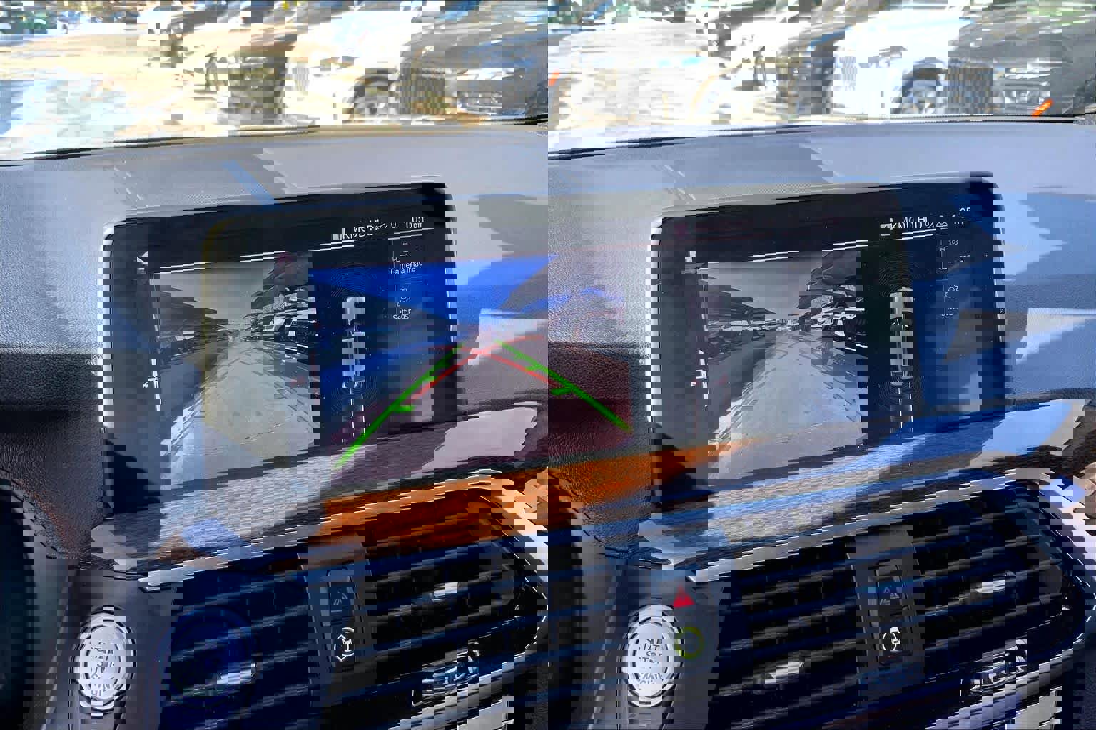 Used 2020 BMW X4 xDrive30i w/ Driving Assistance Package image 25