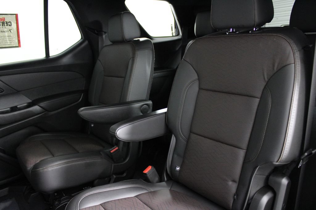 Used 2023 Chevrolet Traverse High Country FWD image 19