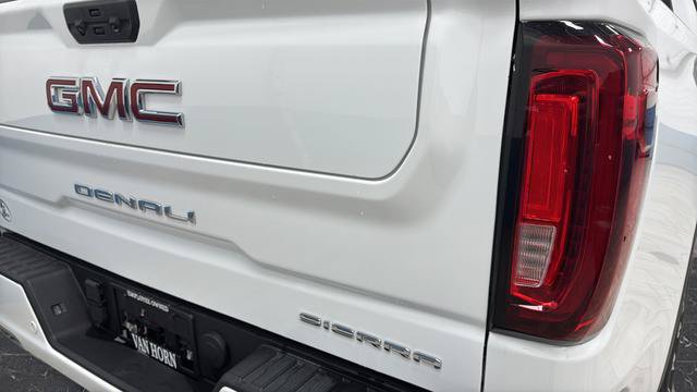 Used 2024 GMC Sierra 1500 Denali w/ Denali Reserve Package AWD/4WD image 41