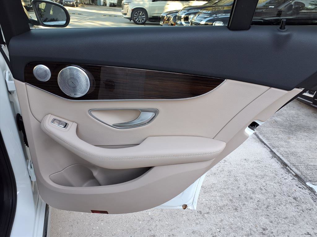 Used 2021 Mercedes-Benz C 300 Sedan image 12