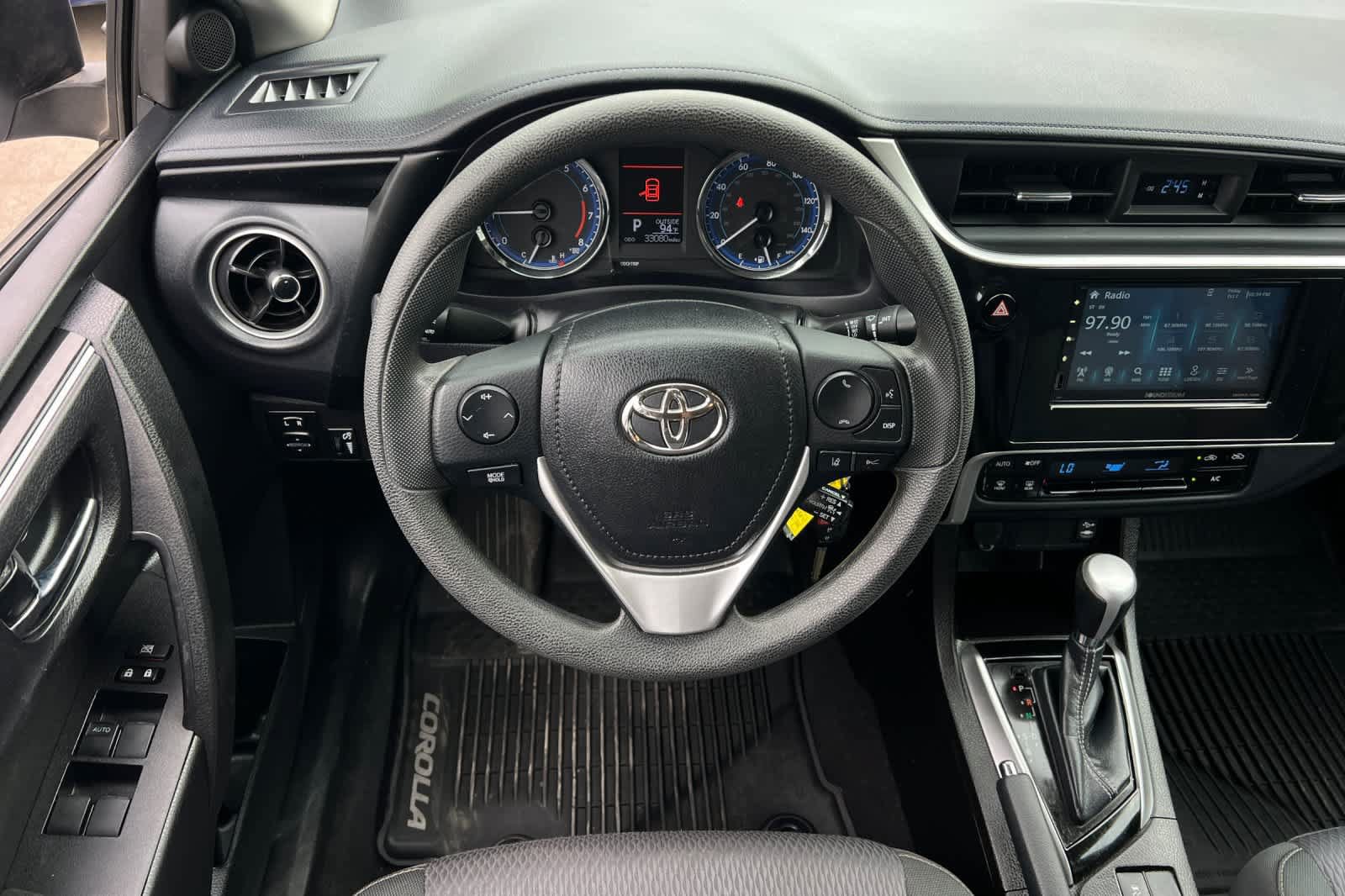 Used 2019 Toyota Corolla LE FWD image 15