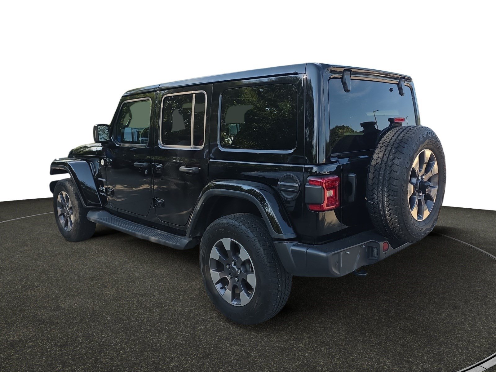 Used 2020 Jeep Wrangler Unlimited Sahara AWD/4WD image 3