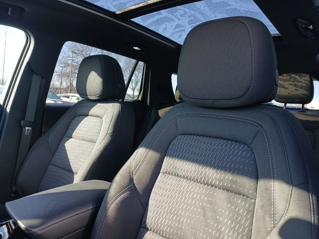 Used 2025 Chevrolet Equinox LT image 13