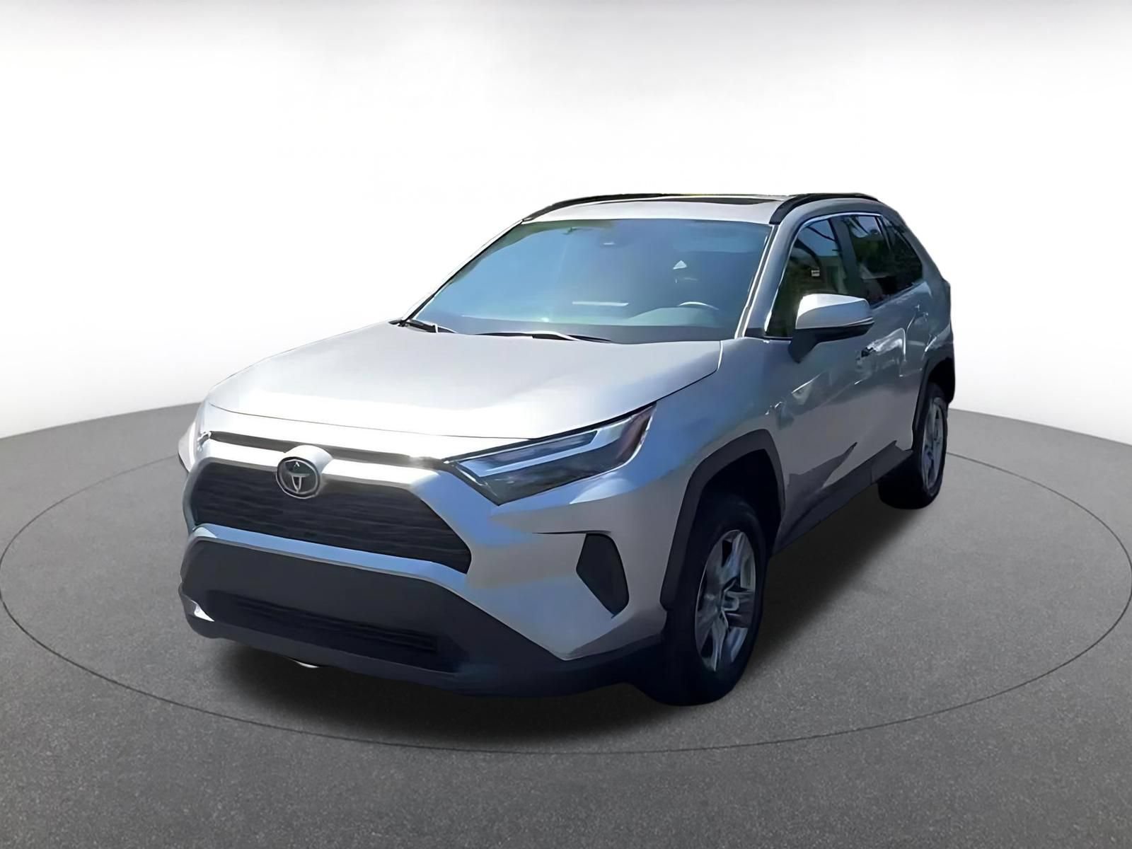 Used 2024 Toyota RAV4 XLE w/ Convenience Package AWD/4WD image 6
