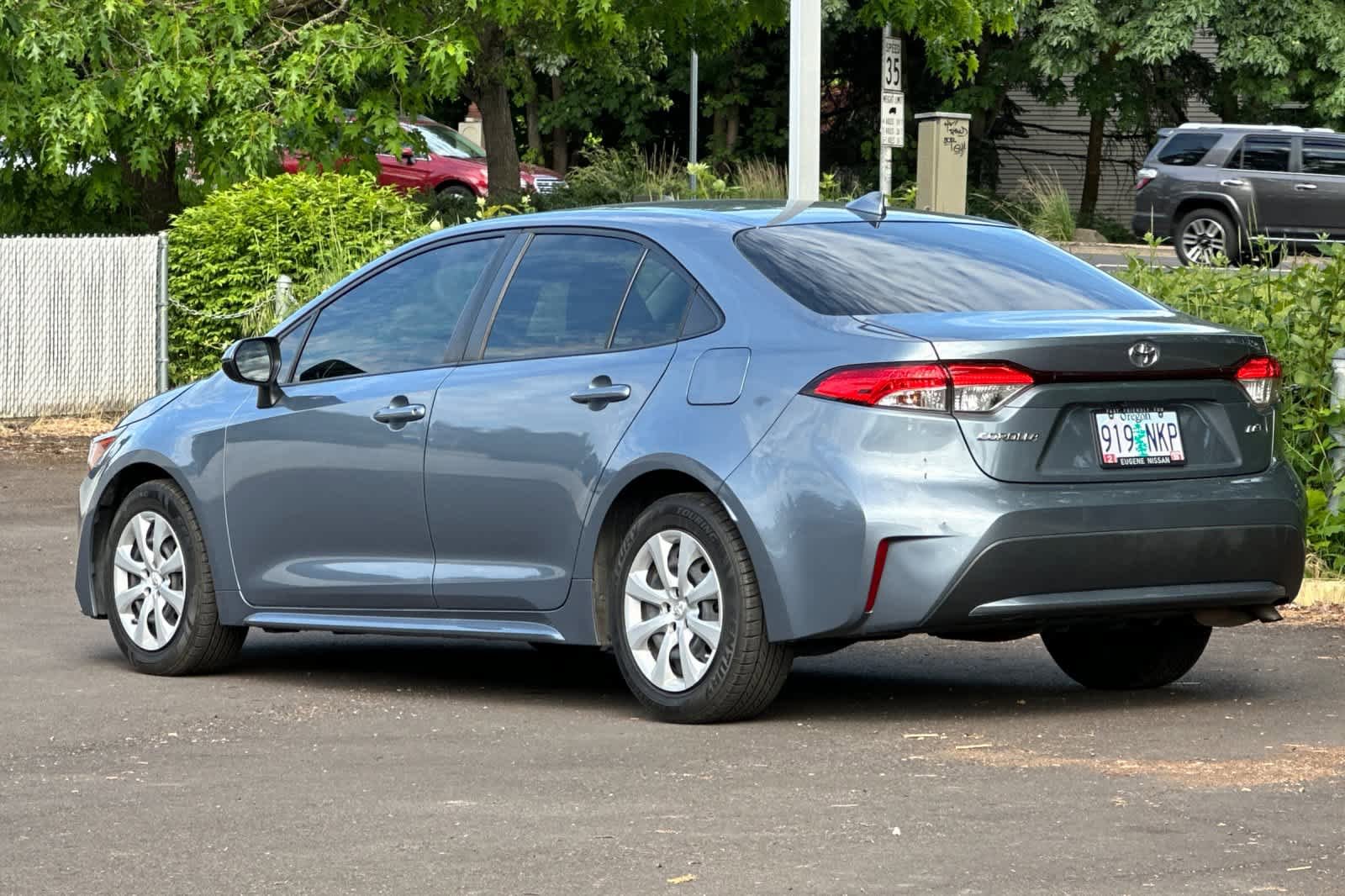 Used 2022 Toyota Corolla LE FWD image 6