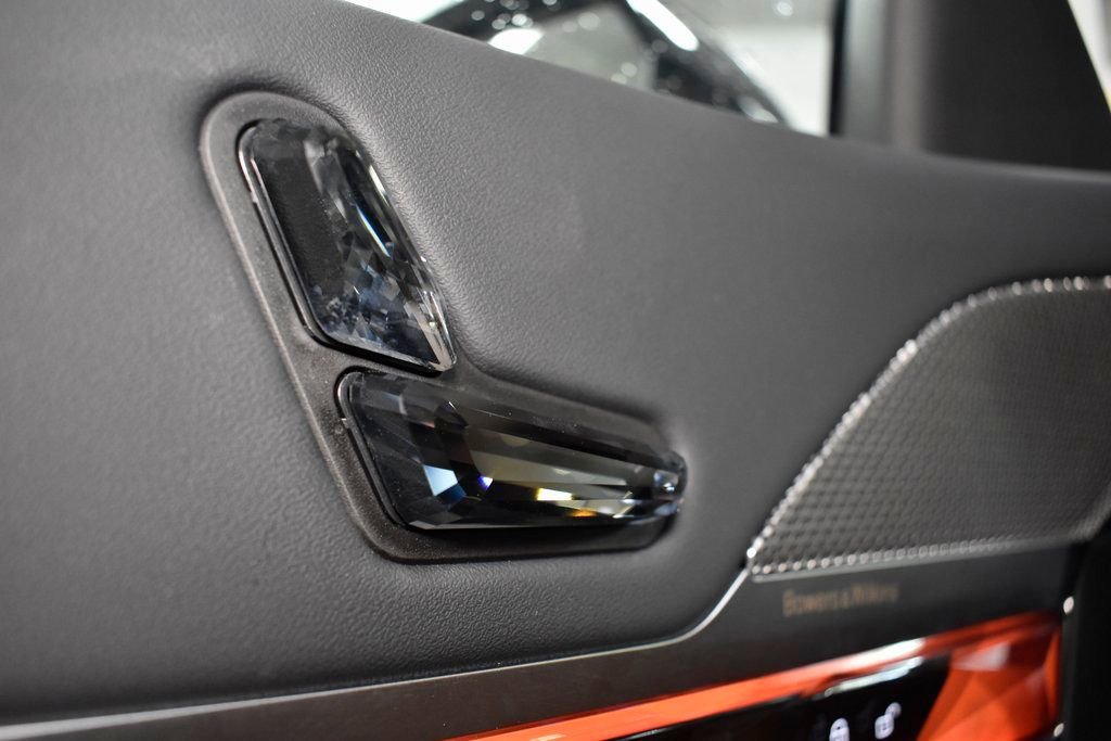 Used 2025 BMW 760i xDrive image 23