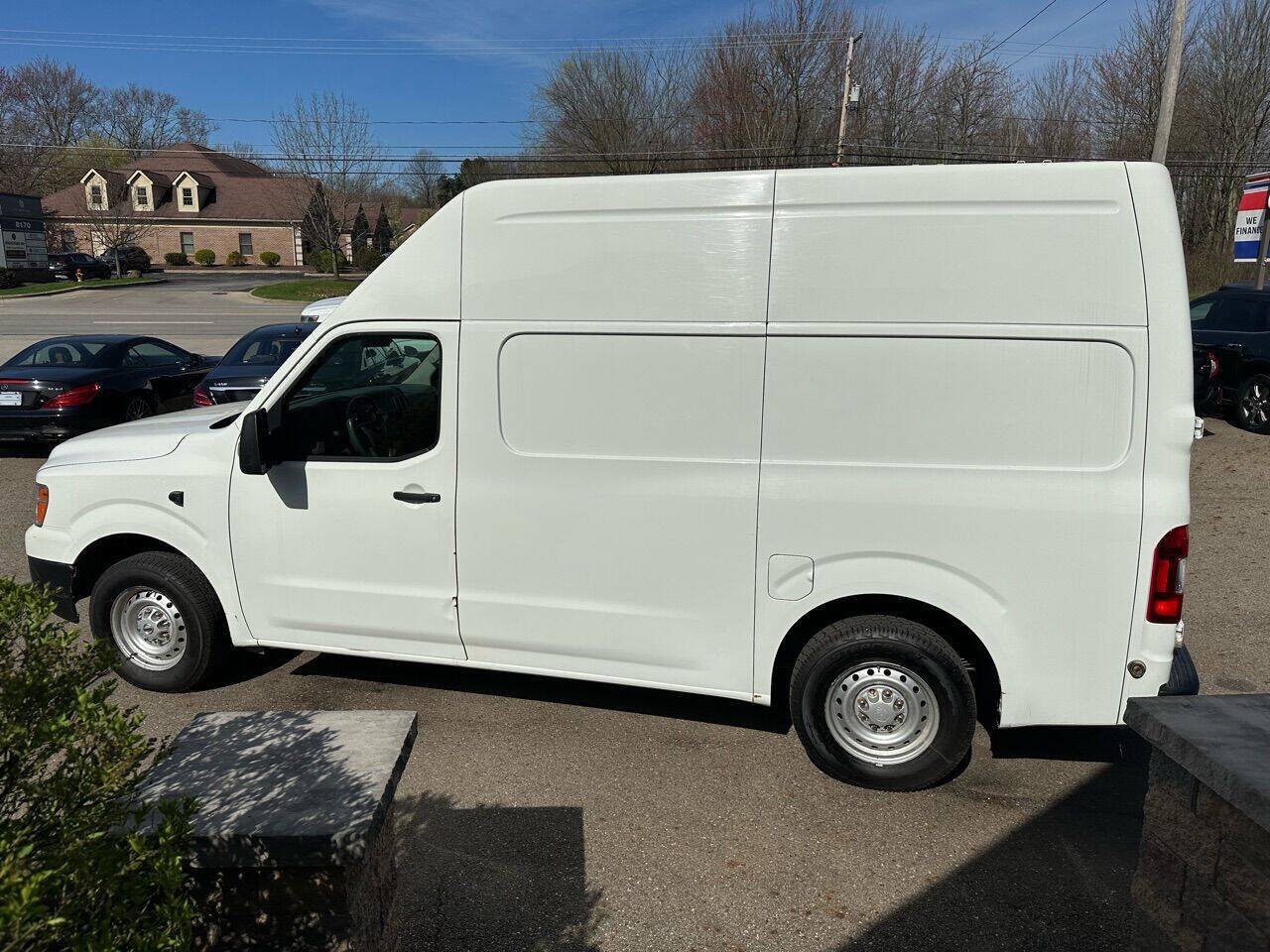 Used 2020 Nissan NV 2500 High Roof RWD image 3