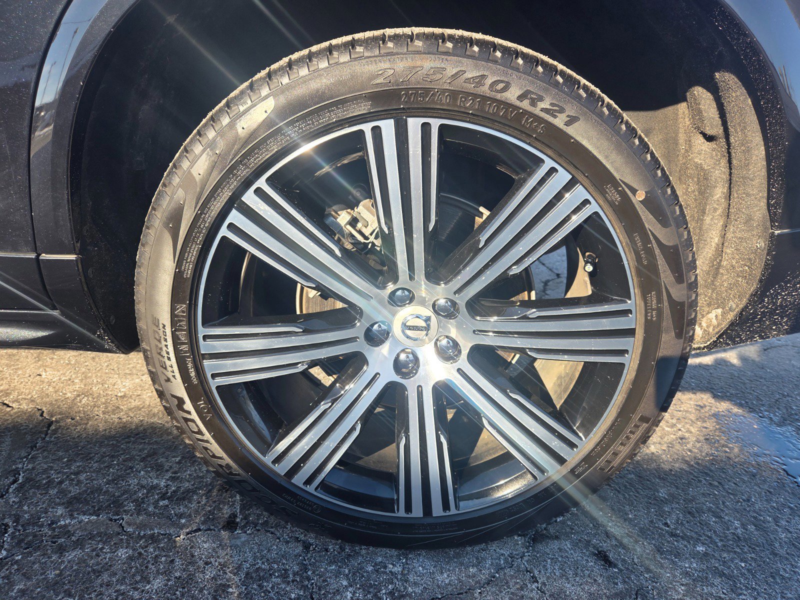 Used 2024 Volvo XC90 B6 Ultimate w/ Protection Package Premier image 22