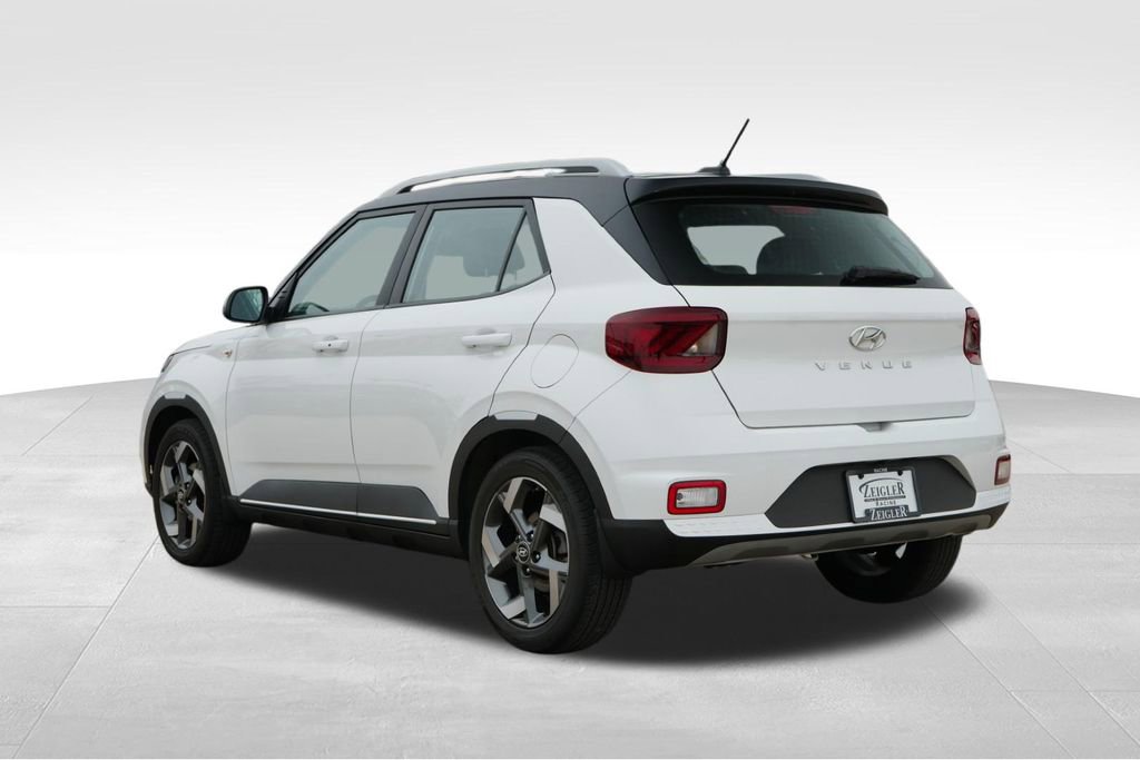 Certified 2023 Hyundai Venue Limited image 6