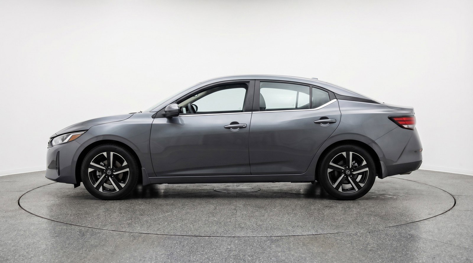 Used 2025 Nissan Sentra SV FWD image 5