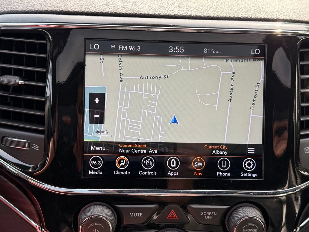 Used 2022 Jeep Grand Cherokee Limited AWD/4WD image 20