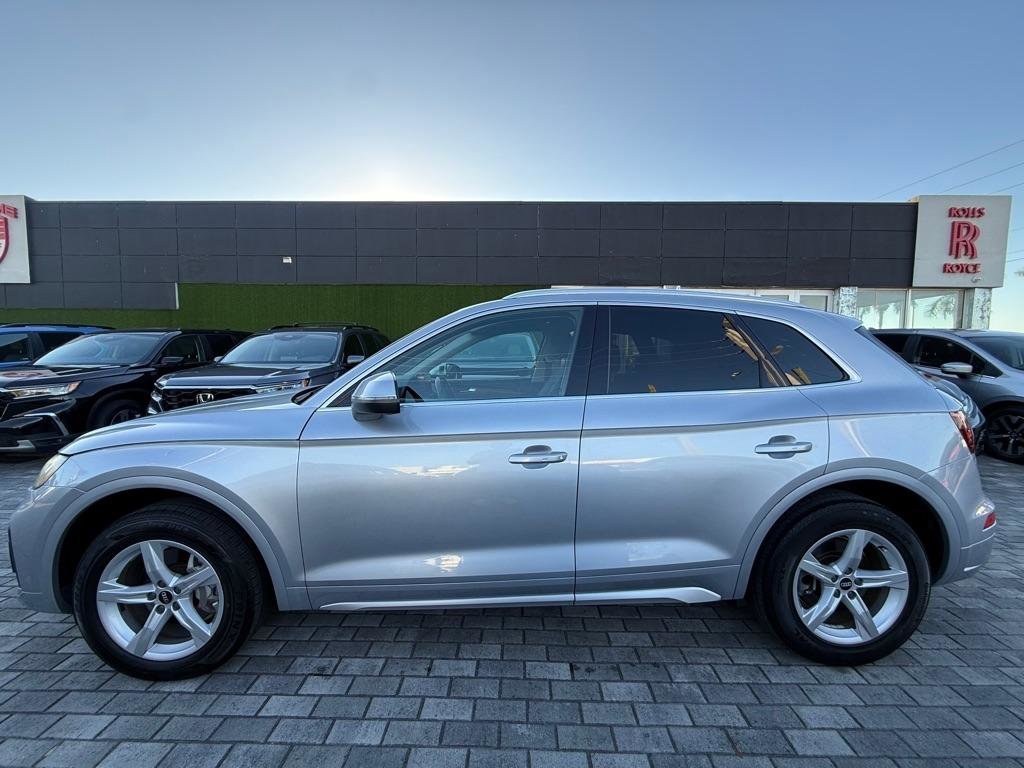 Used 2021 Audi Q5 2.0T Premium w/ Convenience Package AWD/4WD image 4