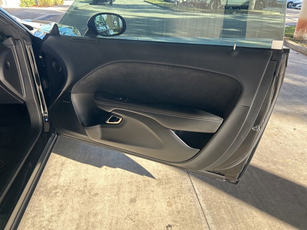 Used 2015 Dodge Challenger SRT Hellcat image 27