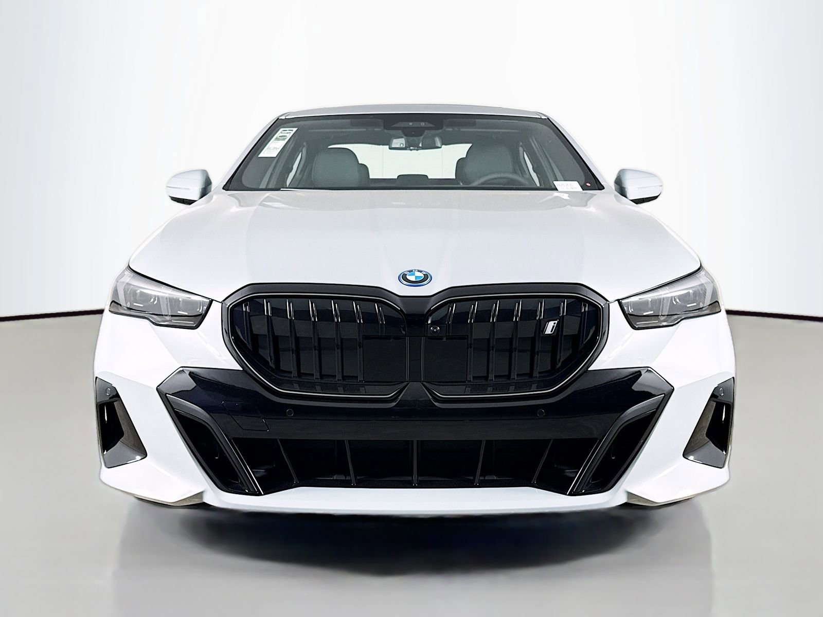 New 2026 BMW i5 eDrive40 w/ M Sport Package image 2