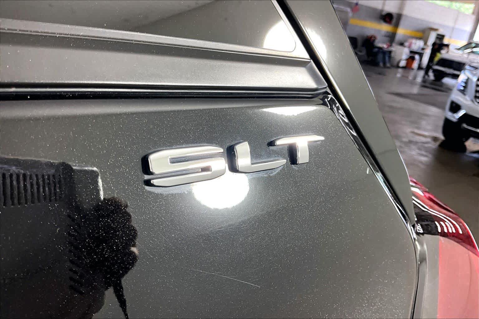 Certified 2024 GMC Terrain SLT w/ Infotainment Package II AWD/4WD image 10