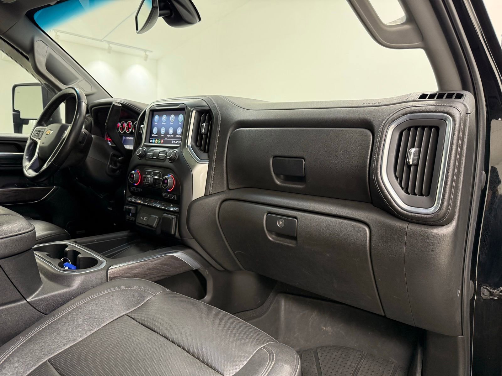 Used 2021 Chevrolet Silverado 2500 LTZ w/ LTZ Plus Package image 40