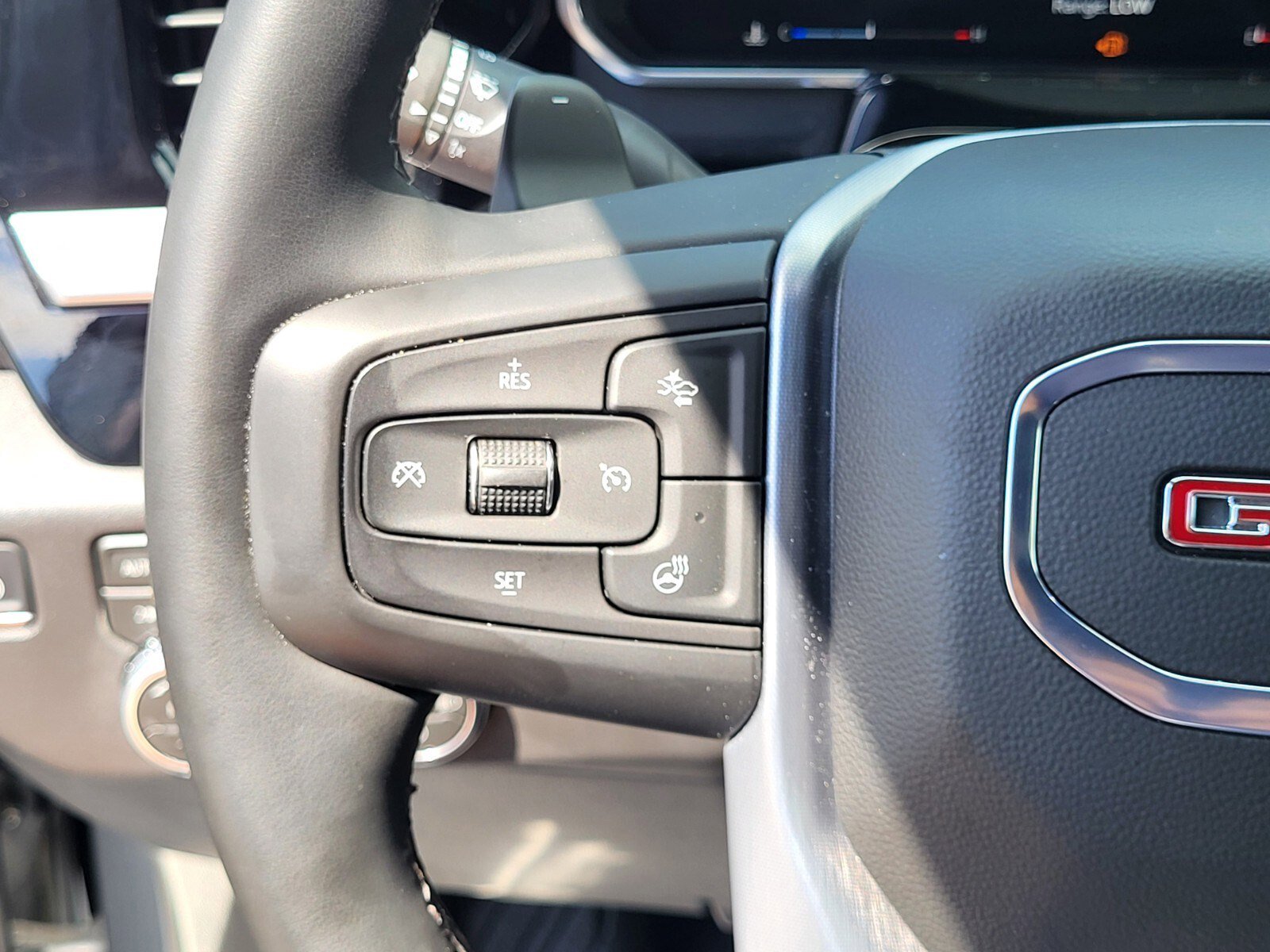 Used 2026 GMC Sierra 1500 SLT image 28