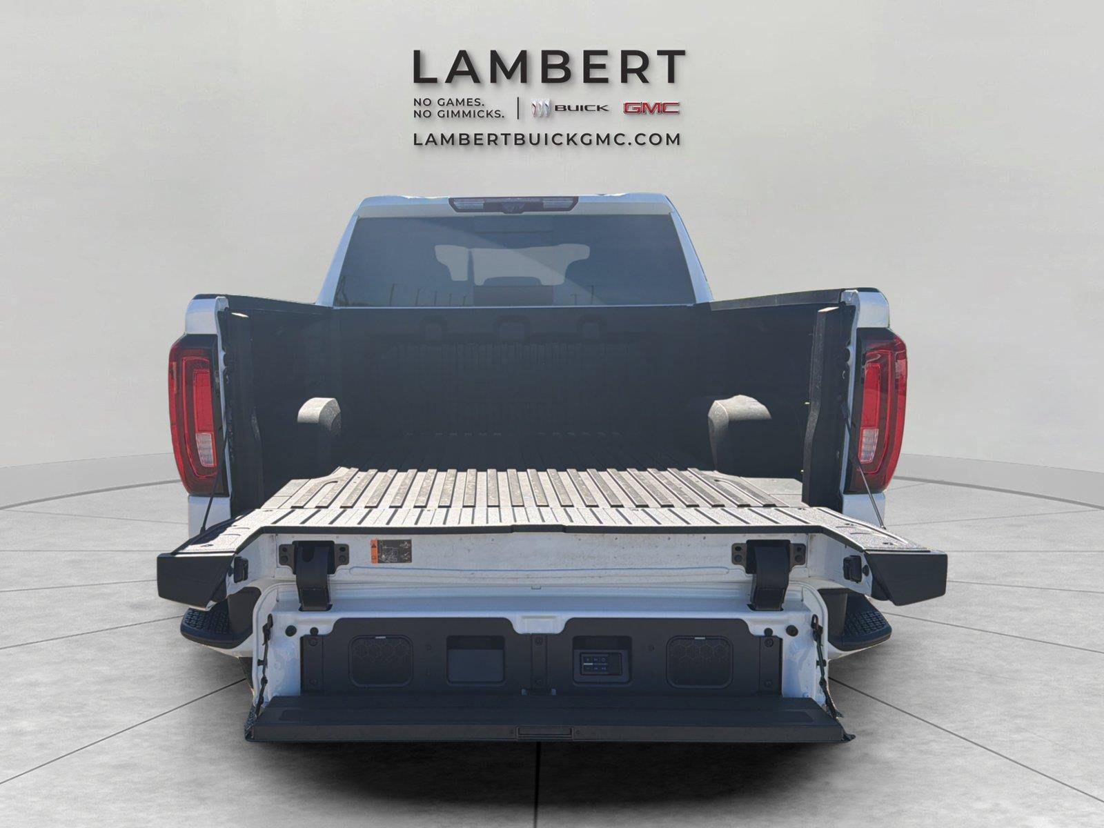 New 2026 GMC Sierra 1500 AT4 w/ AT4 Premium Package AWD/4WD image 9