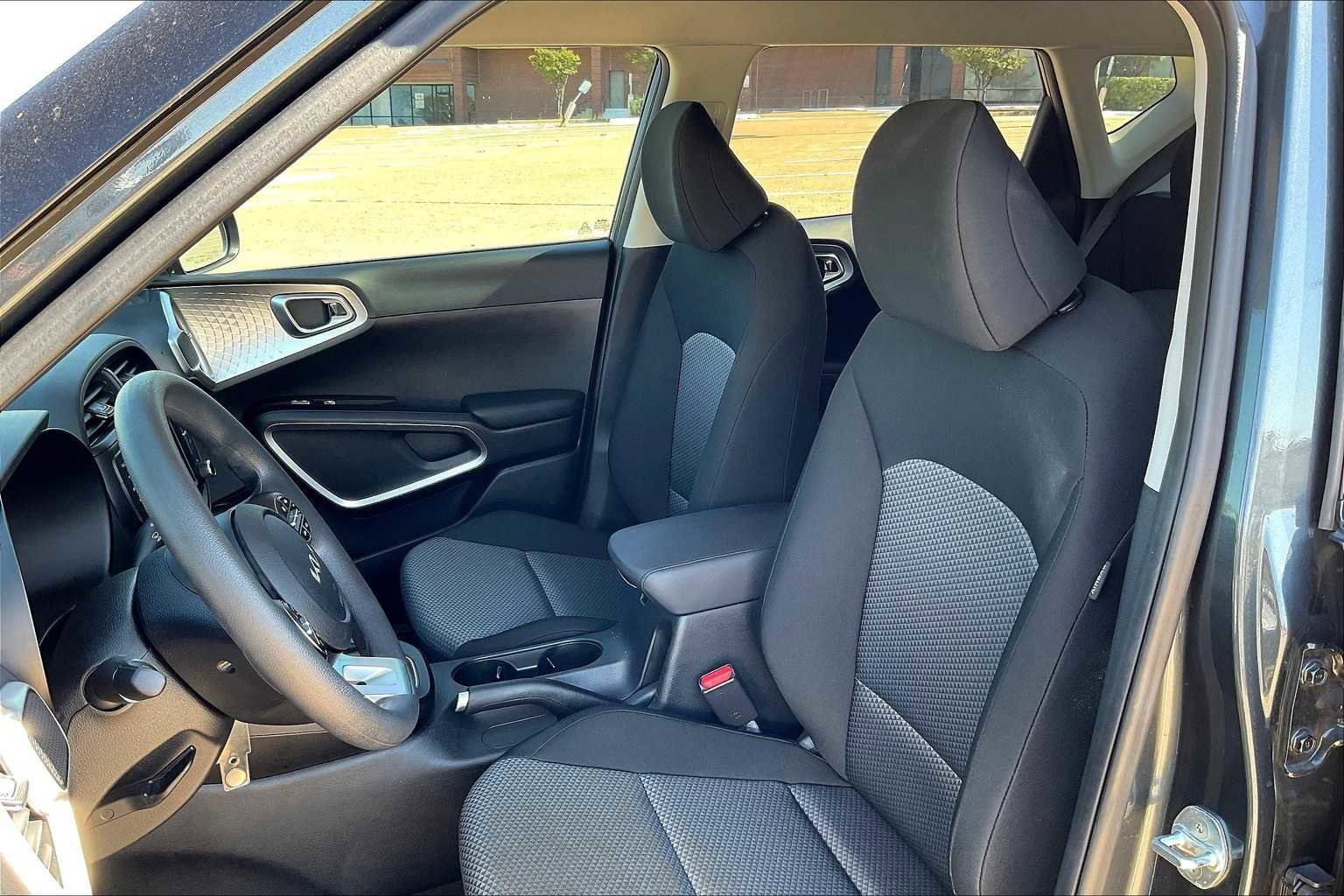 Certified 2023 Kia Soul LX image 10