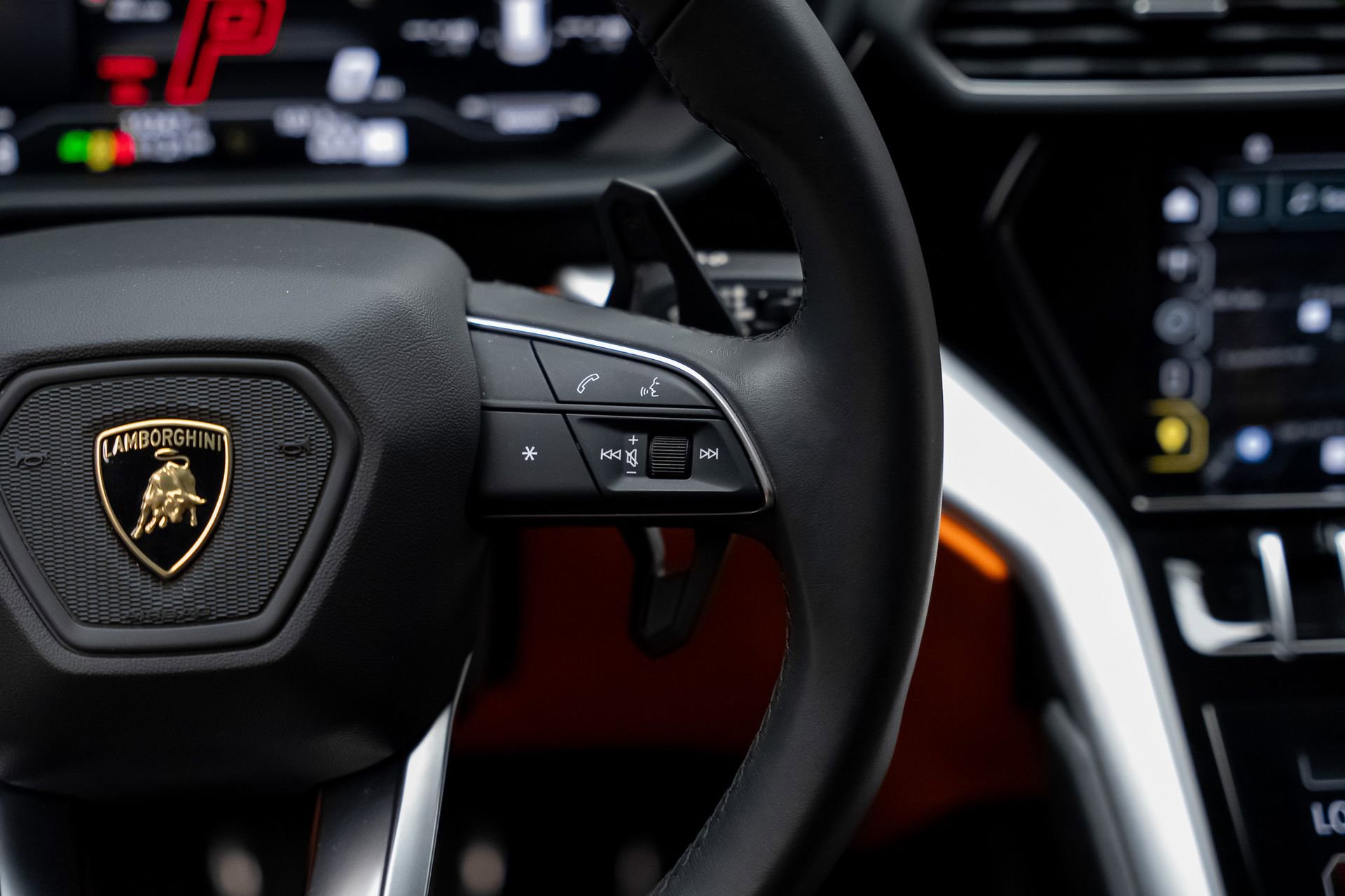 Used 2024 Lamborghini Urus S image 46