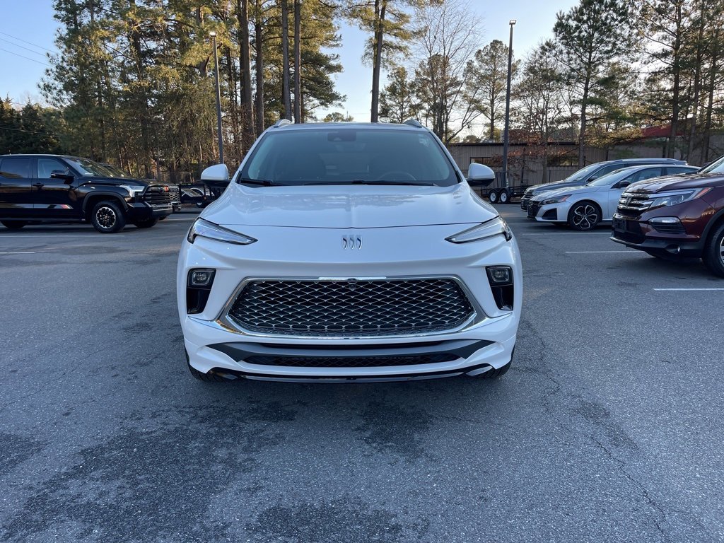 Used 2024 Buick Encore GX Avenir w/ Avenir Technology Package image 4