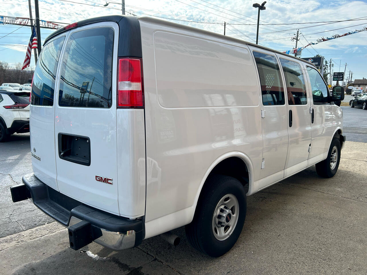 Used 2022 GMC Savana 2500 G2500 Cargo w/ Driver Convenience Package image 6