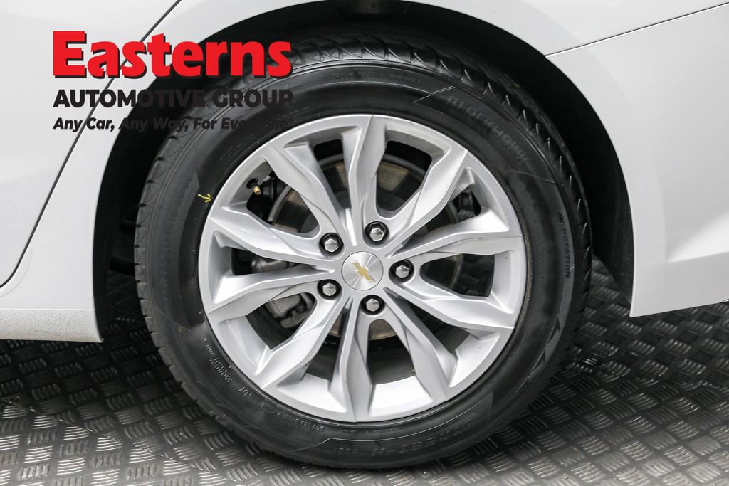 Used 2023 Chevrolet Malibu LT image 8