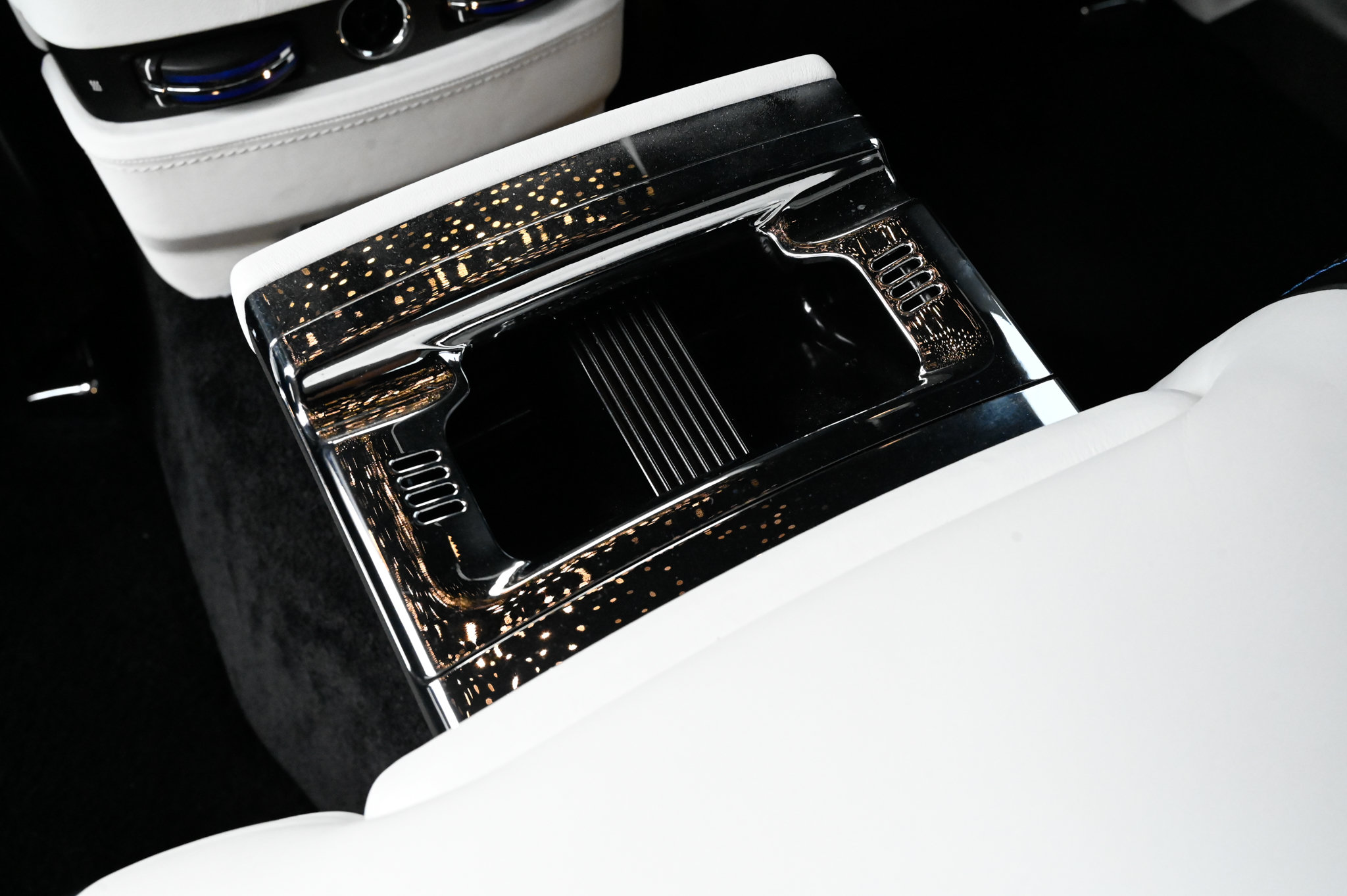 Used 2018 Rolls-Royce Ghost RWD image 43