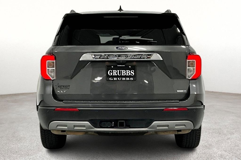 Used 2020 Ford Explorer XLT w/ Equipment Group 202A image 6