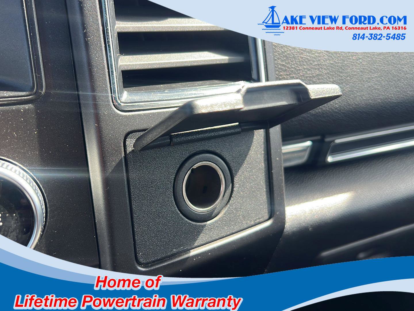 Used 2018 Ford Expedition Limited image 28