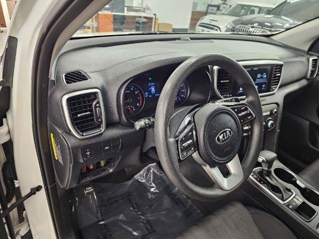 Used 2020 Kia Sportage LX image 7