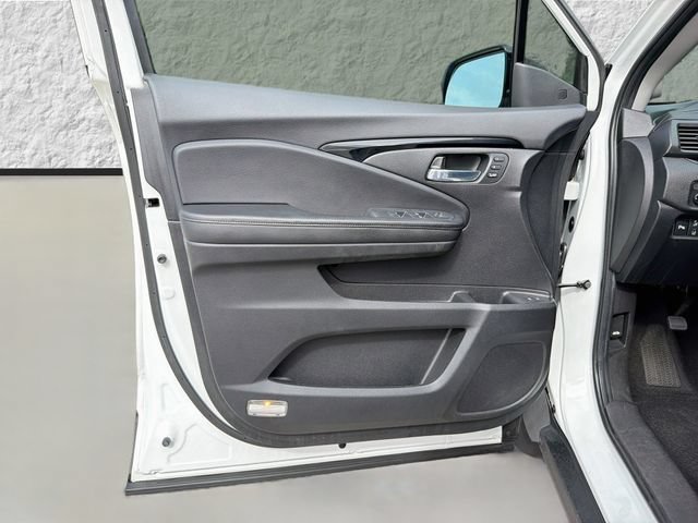 Used 2021 Honda Pilot Touring image 23