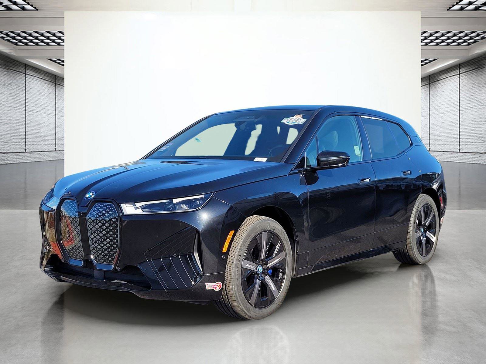 Certified 2025 BMW iX xDrive50 w/ Premium Package image 11