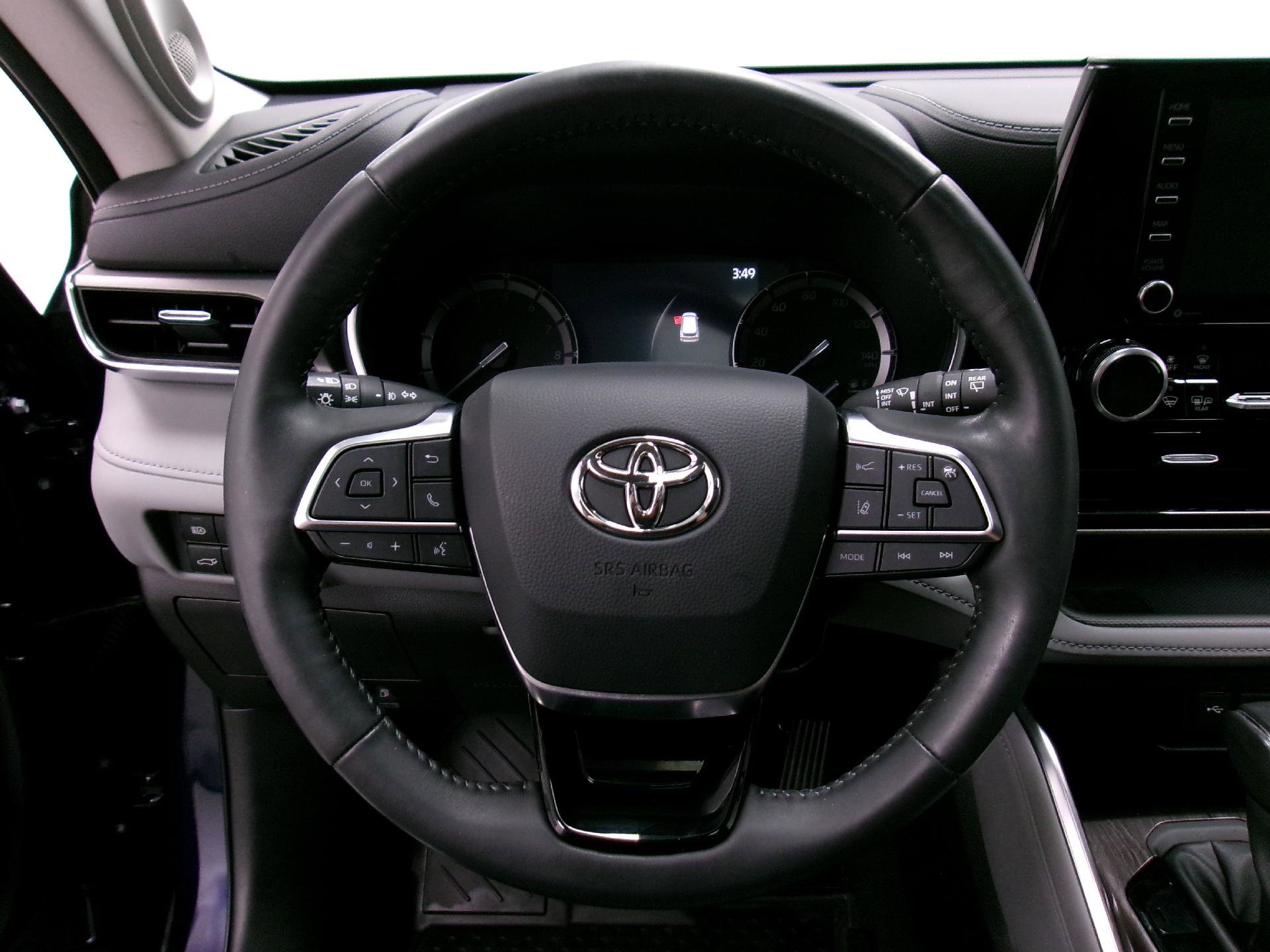 Used 2021 Toyota Highlander Limited image 8