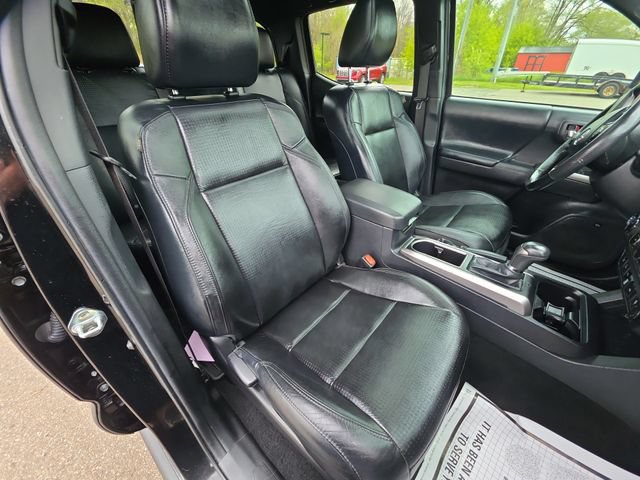 Used 2023 Toyota Tacoma Limited AWD/4WD image 26