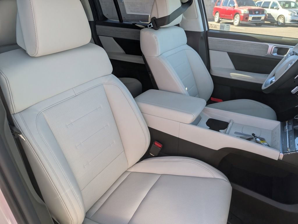 New 2025 Hyundai Santa Fe Calligraphy image 17