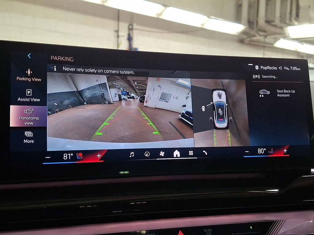 Used 2025 BMW i5 xDrive40 image 16