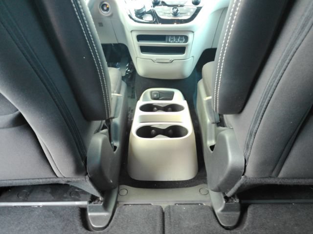 Used 2023 Chrysler Voyager LX FWD image 26