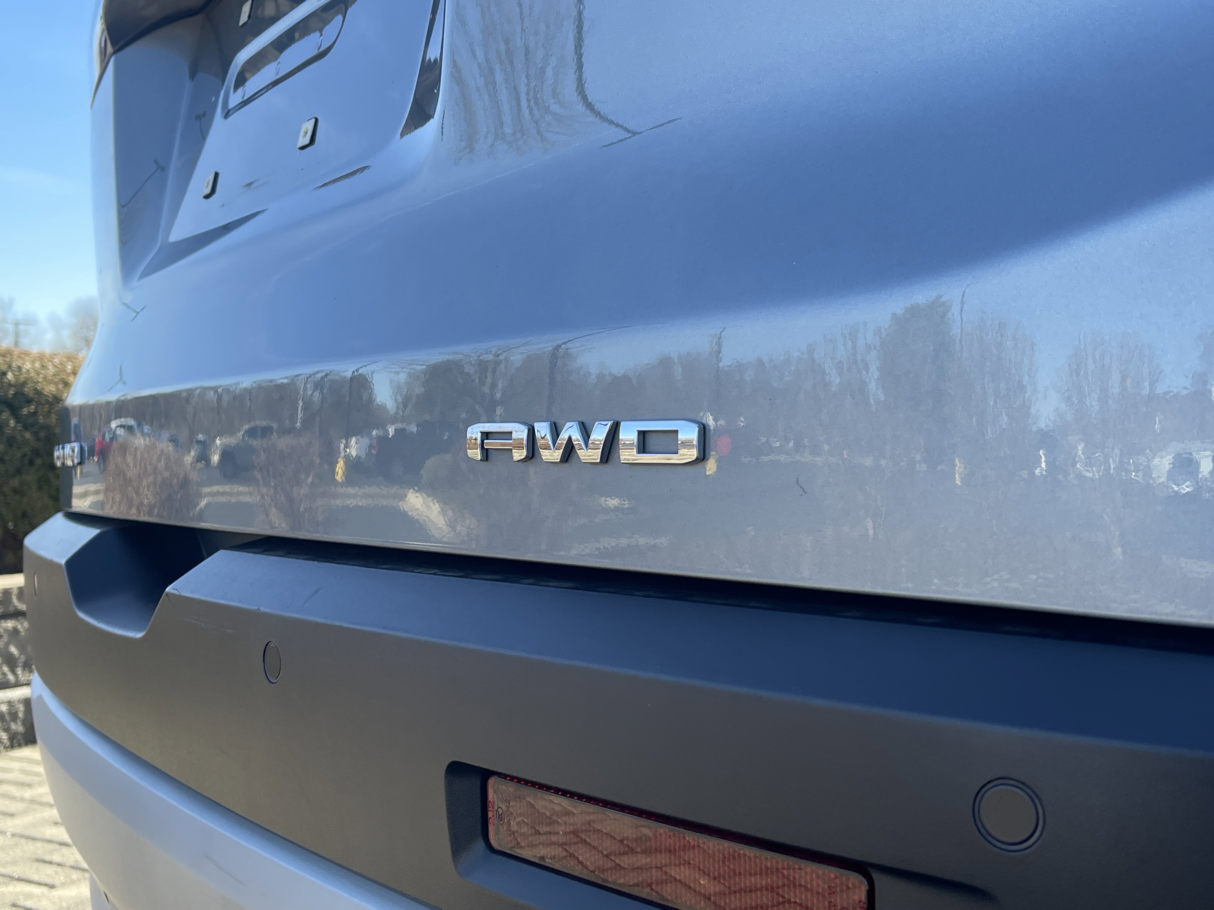 Used 2023 GMC Acadia SLE w/ Driver Convenience Package image 12