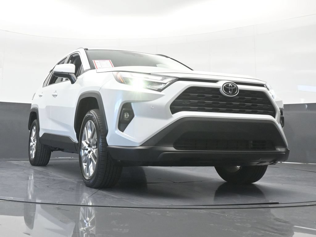 Used 2025 Toyota RAV4 XLE Premium FWD image 60