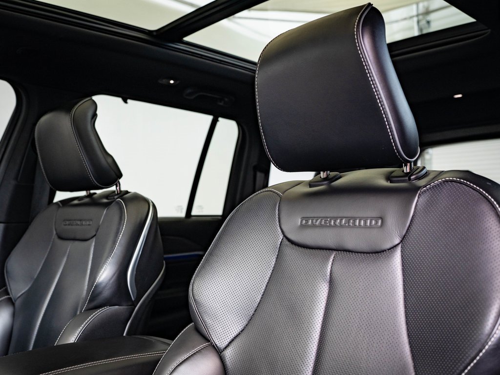 Used 2023 Jeep Grand Cherokee Overland w/ Adv Protech Group III image 20